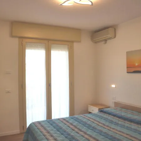 Burello Apartment Lignano Sabbiadoro Exterior photo